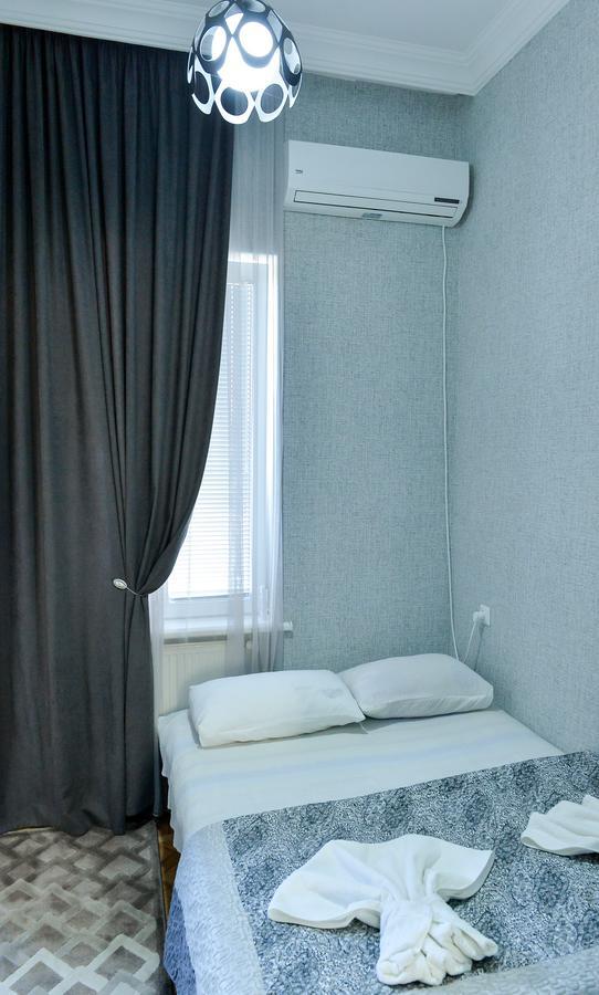 Bibi Hotel Кутаиси Екстериор снимка