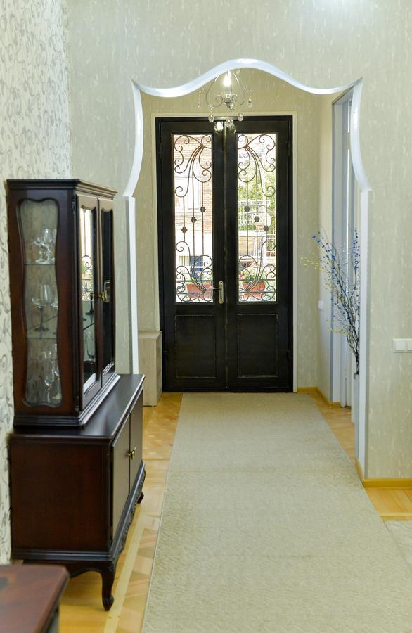 Bibi Hotel Кутаиси Екстериор снимка