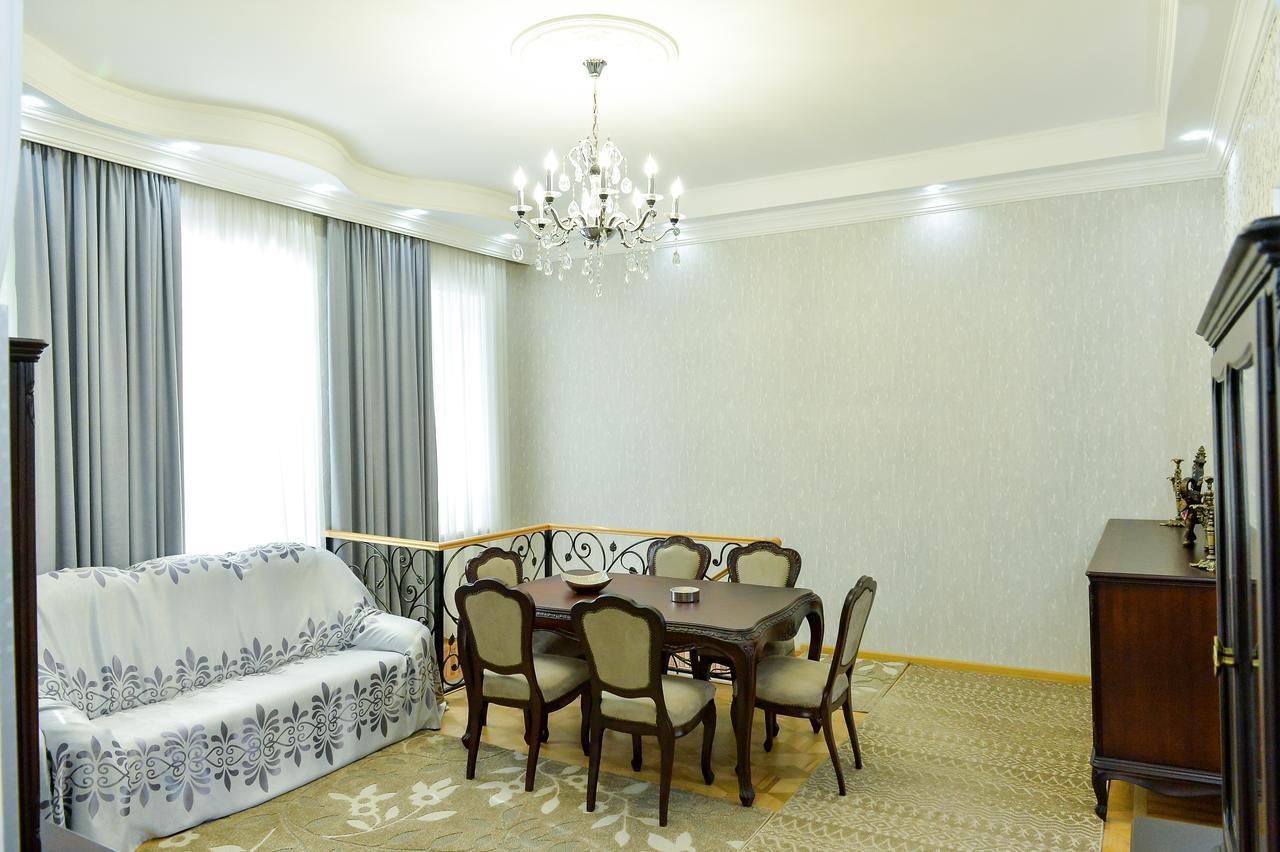 Bibi Hotel Кутаиси Екстериор снимка